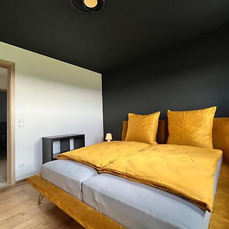 Stay Nice Apartments Dorfen Naehe Muenchen Jacuzzi Grillkota 75 Zoll Tv Kültér fotó
