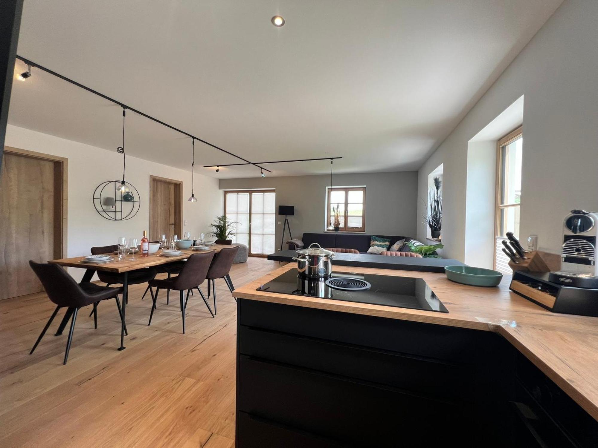 Stay Nice Apartments Dorfen Naehe Muenchen Jacuzzi Grillkota 75 Zoll Tv Kültér fotó